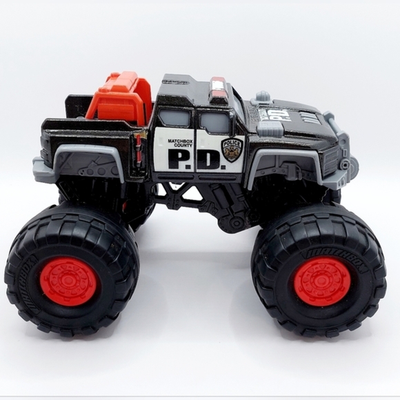 Matchbox On A Mission Police PD Truck 7" Diecast 1:24 Scale Model Crime Defender - Picture 5 of 8